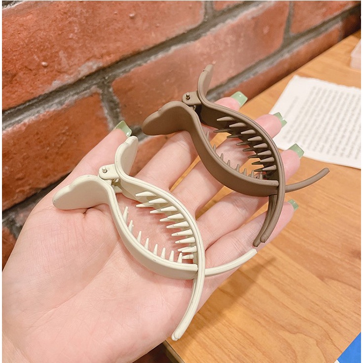 Kẹp tóc càng cua trơn 3 răng màu đơn giản K133