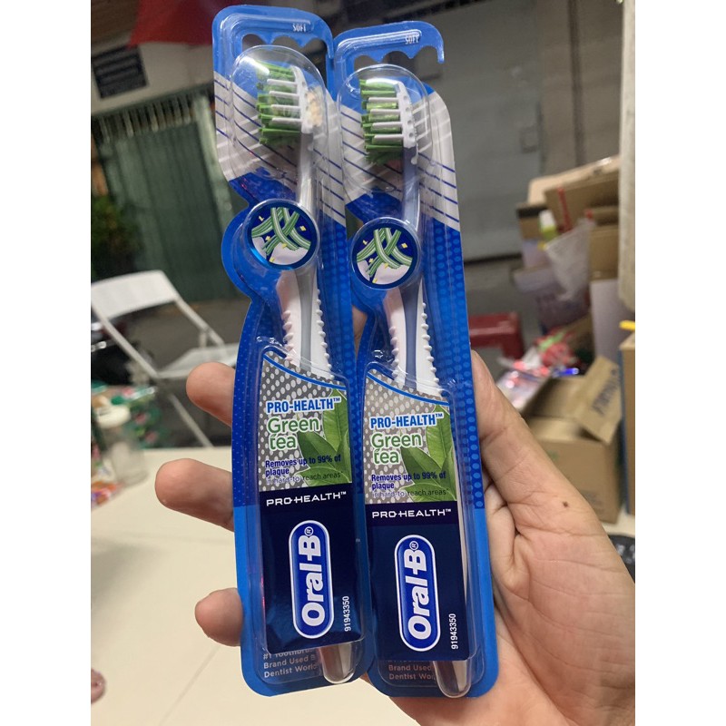 Set 2 cây bàn chải Oral B Pro health