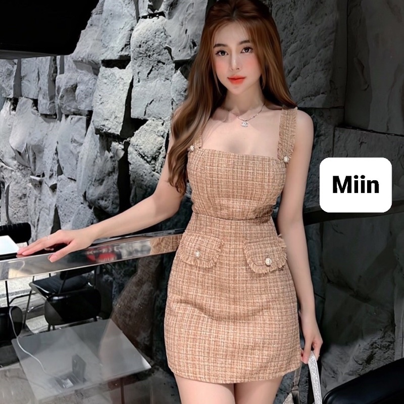 Váy dạ dây vai tua rua 4 khuy ngọc