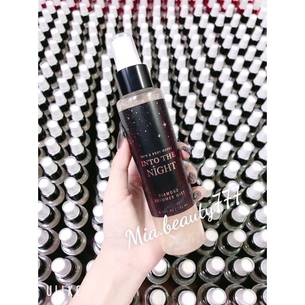 Xịt thơm toàn thân ánh nhũ kim tuyến Into The Night - Body Mist Shimmer Bath And Body Works USA 146ML