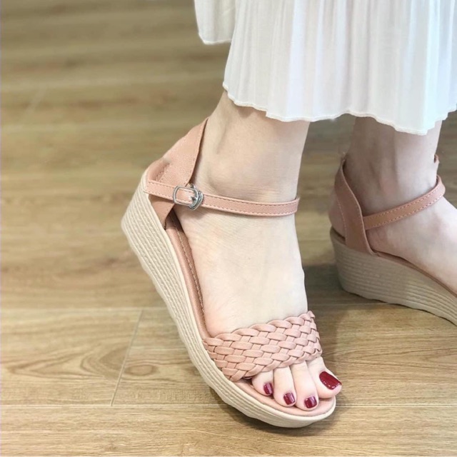 Giày đế xuồng 5 phân quai ngang bính khóa cài