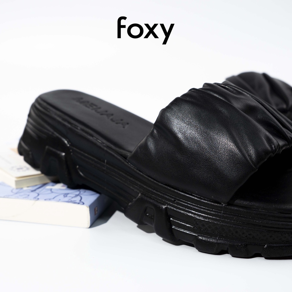 Dép Nữ Quai Ngang Da Nhún Phong Cách Ulzzang Hai Màu Đen Trắng Basic Foxy - FOM017