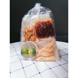 Bánh tráng chấm sốt ớt đặc biệt