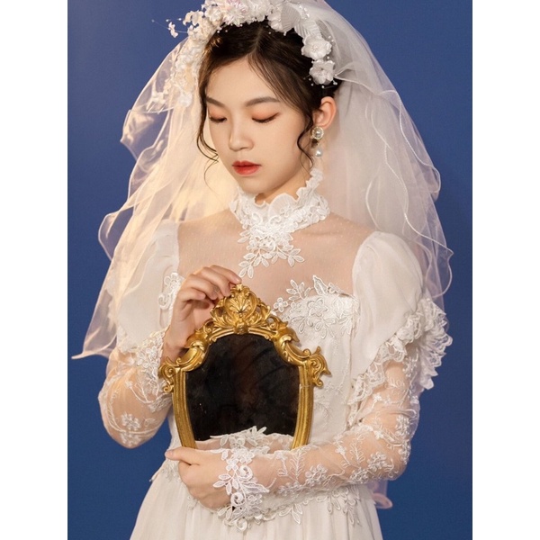 Váy cưới cổ điển cô dâu cổ điển