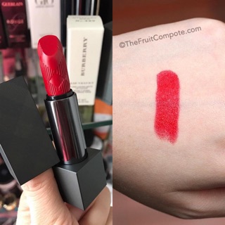 Son lì mướt môi Burberry velvet long lasting matte