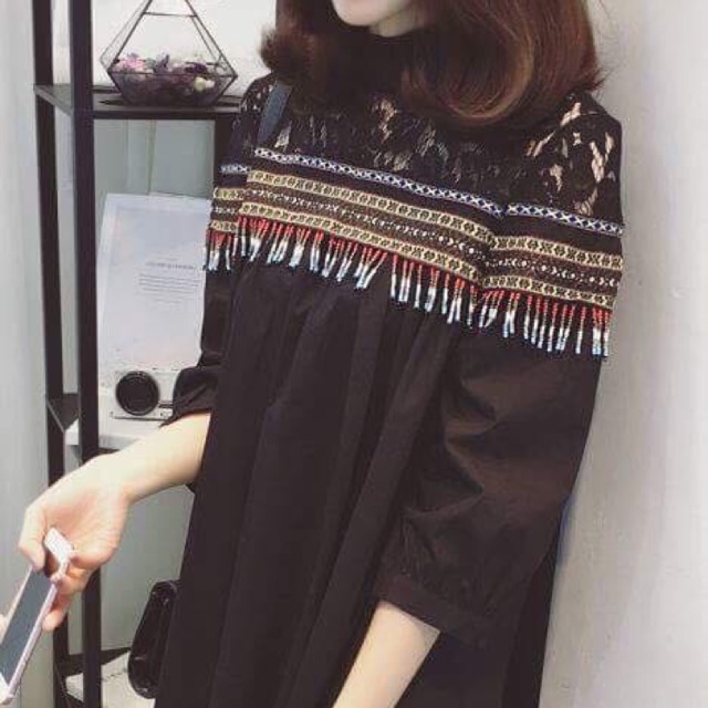 Váy thổ cẩm đen