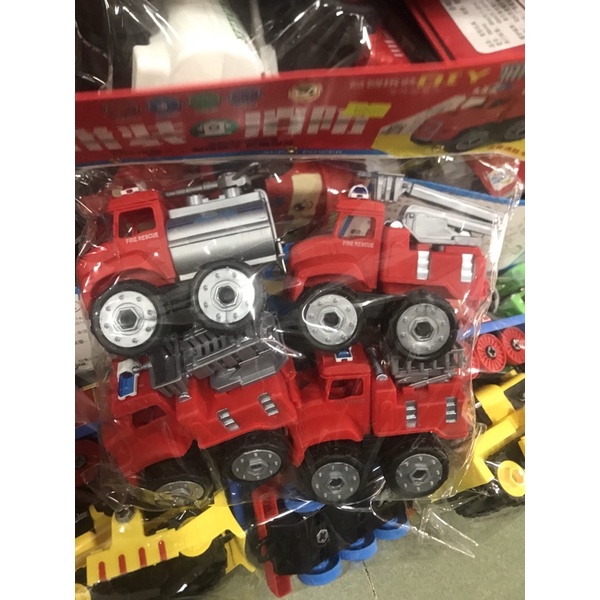 Bộ 4 xe cứu hỏa tháo ráp