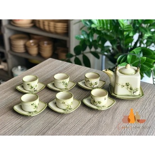 Bộ ấm trà dáng vuông Bát Tràng vẽ tay hoa đào chuồn chuồn
