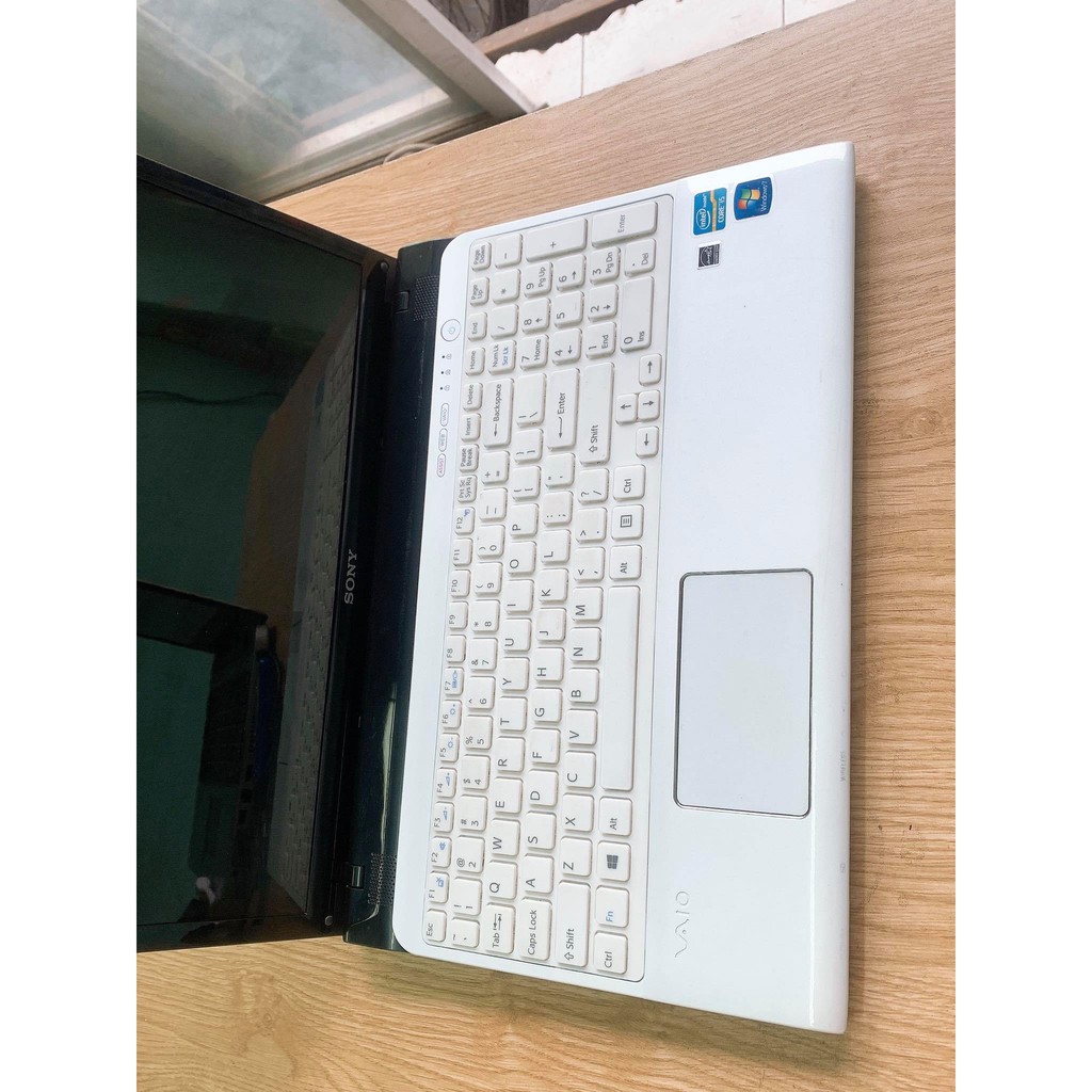 Sang chảnh Laptop Sony vaio Sve15 core i5-3320M Ram 4gb hdd 500gb cạc hd 4000 fui phím bao zin chơi được game | BigBuy360 - bigbuy360.vn