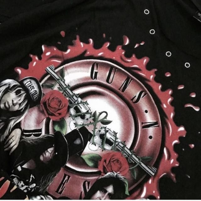 Áo phông custom kèm chocker