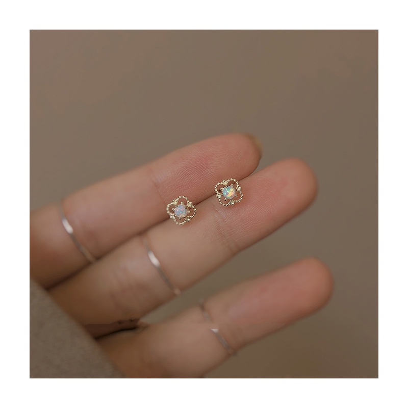 Khuyên Tai Hình Bông Hoa Mạ Bạc 925 Sang Trọng