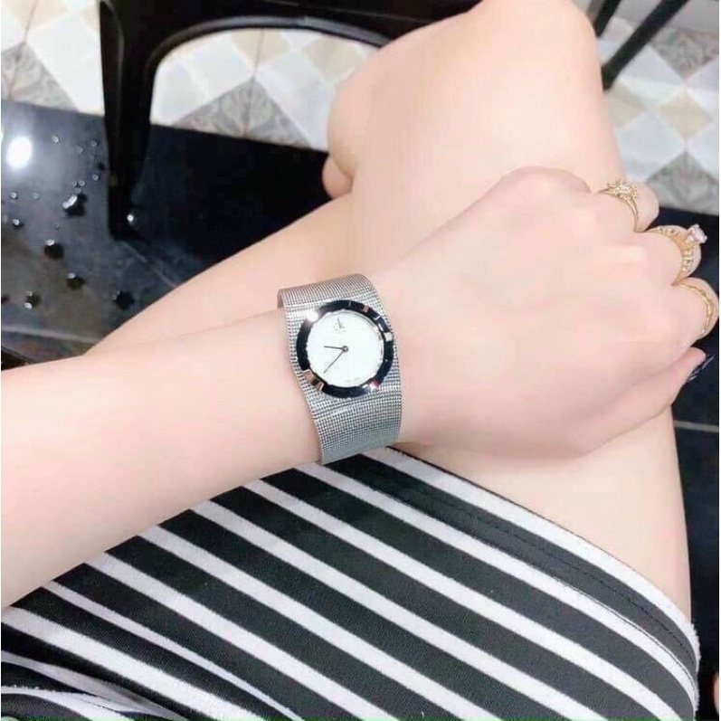 Đồng Hồ Nữ Calvin Klein dạng kiềng case 28mm
