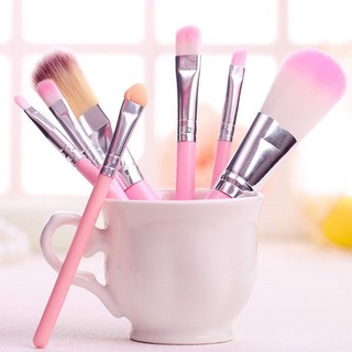 Bộ Cọ Hello Kitty 7 Cây Hộp Thiếc
