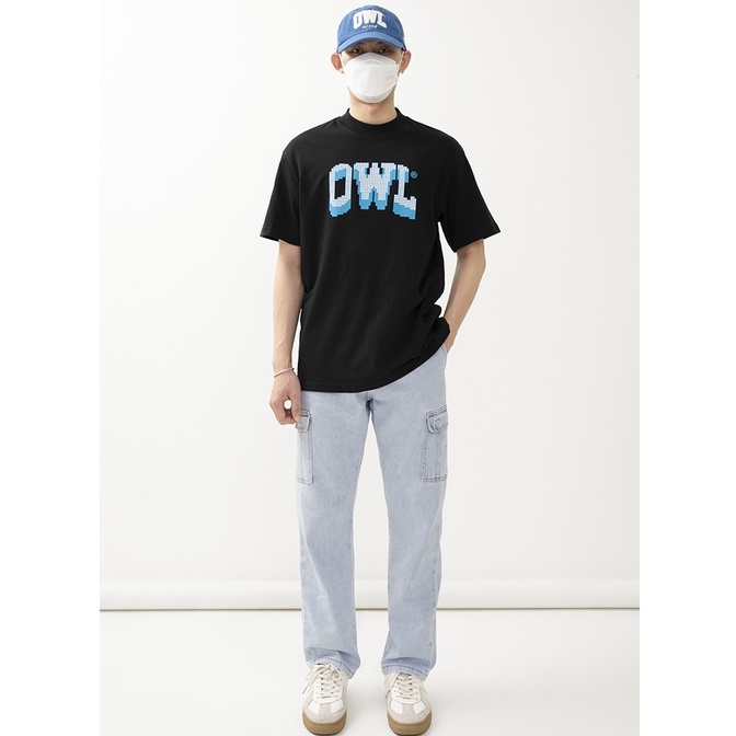 OWL BRAND® PIXEL TEE - Áo thun họa tiết in chữ / Đen