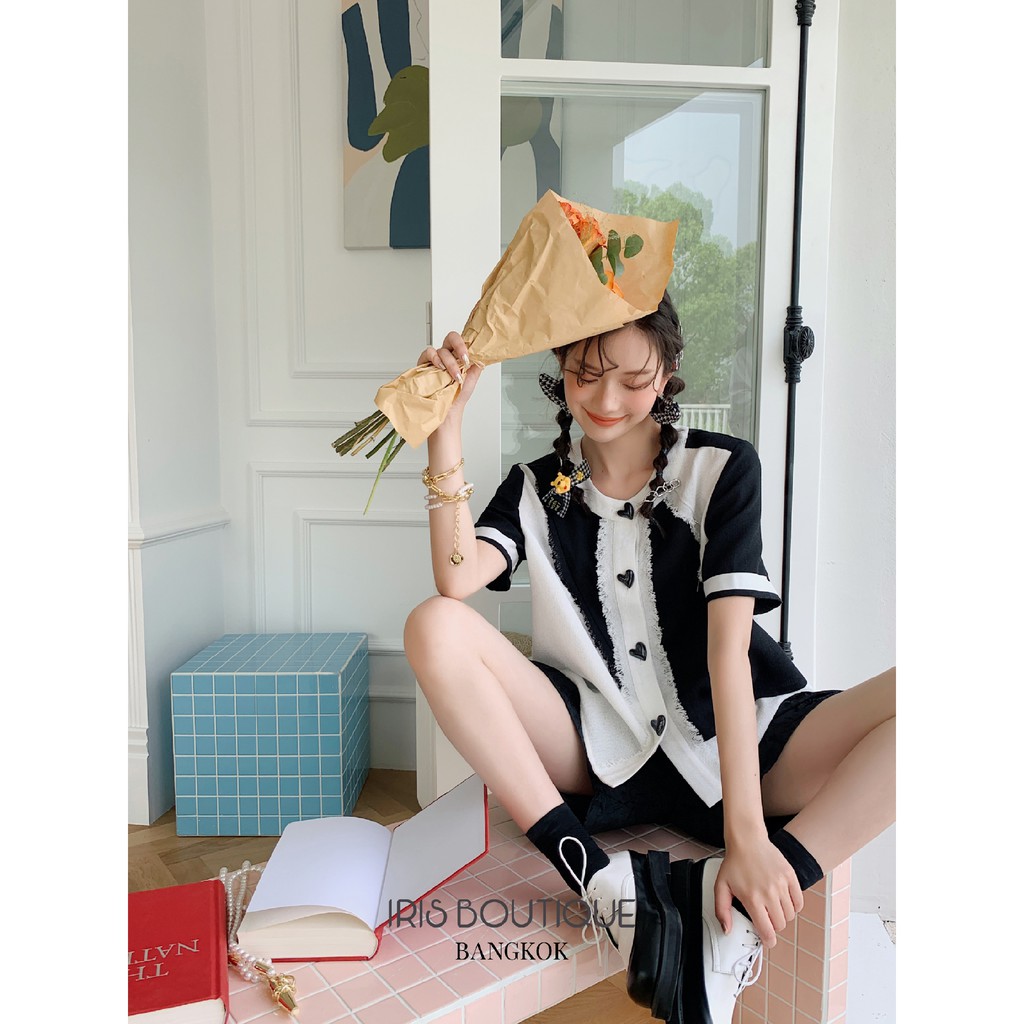 「Hàng sẵn」IRIS BOUTIQUE 22/SS IS151 heart button -Áo sơ mi