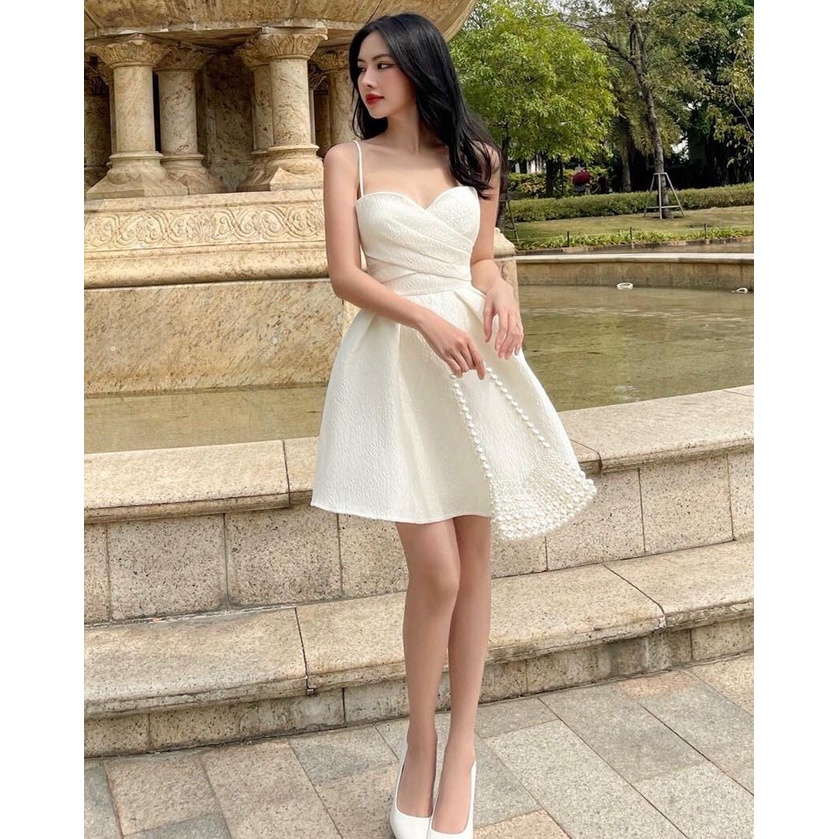 Đầm đi tiệc , đầm đi đám cưới đầm dây xèo  xếp ly chéo ngực 2 màu đen và trắng