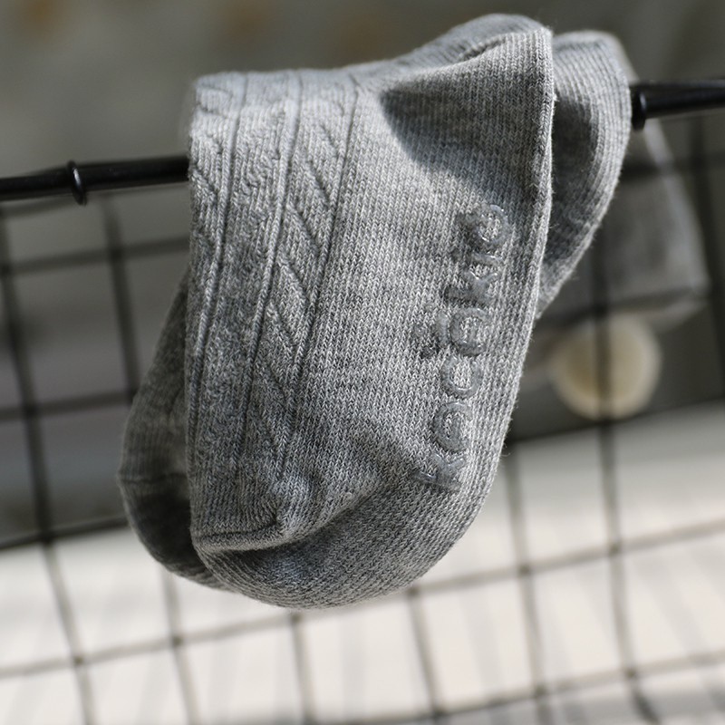 Tất cotton dài chống trượt cho bé trai và gái