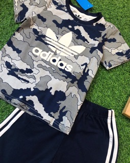 Bộ Adidas hoạ tiết rằn ri