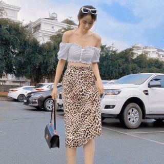 Set áo crop bẹt vai chân váy beo