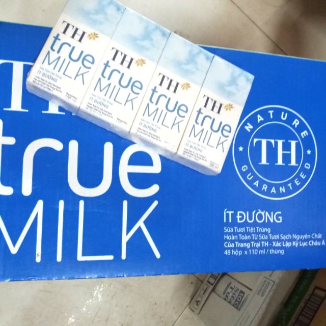 Sữa TH true milk ít đường 180ml.date 20/8/2021
