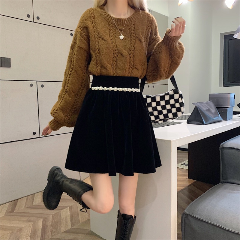 CHÂN VÁY NHUNG XÒE KOREA  MÃ 4587