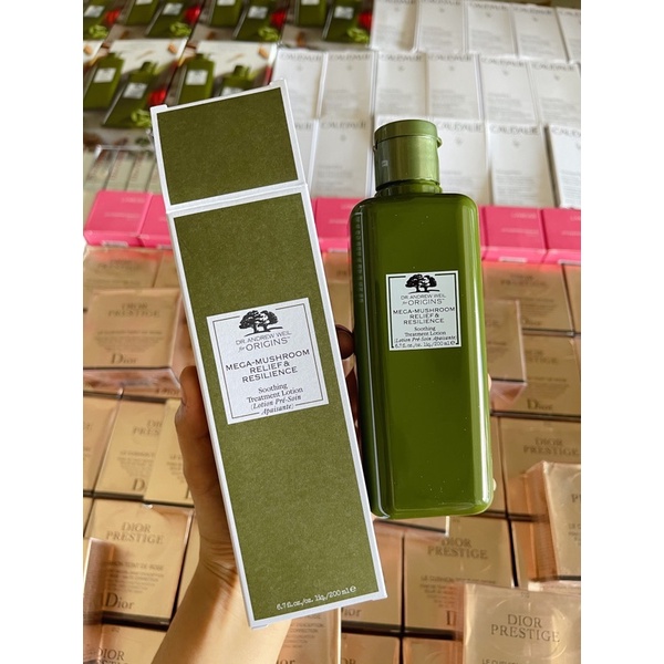 TONER NẤM ORIGINS Origins MEGA MUSHROOM Relief &amp; Resilience Soothing Treatment Lotion 200ml