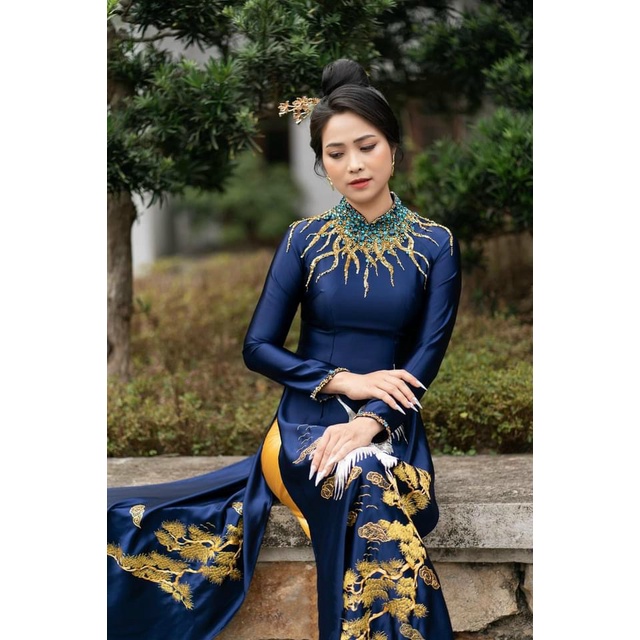 ÁO DÀI CƯỚI NỮ THÊU HẠC KẾT HỢP ĐÍNH ĐÁ SANG TRỌNG ÁO DÀI CƯỚI ĐẸP CHO MẸ