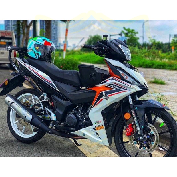 ( Quí khách vui lòng mang ra tiệm cho thợ dán ) Tem winner 2018 trắng