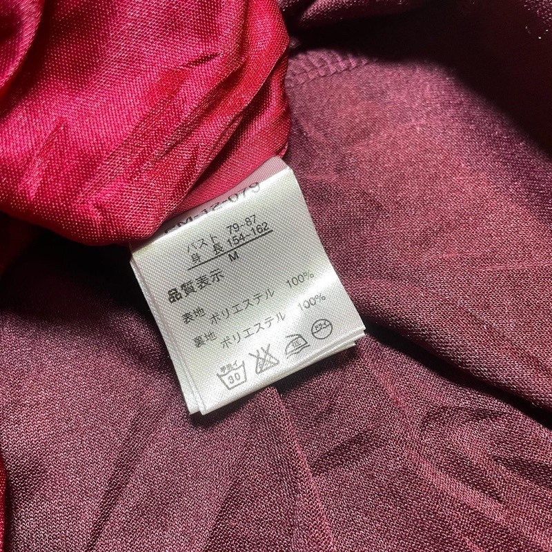 Đầm vải nhung đỏ style gothic quyến rũ