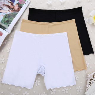 Quần mặc váy an toàn cho nữ