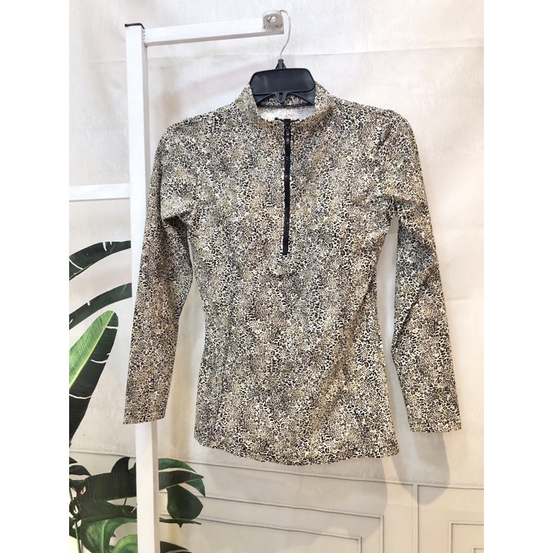 Áo tập/áo bơi có mút ngực hoạ tiết da báo