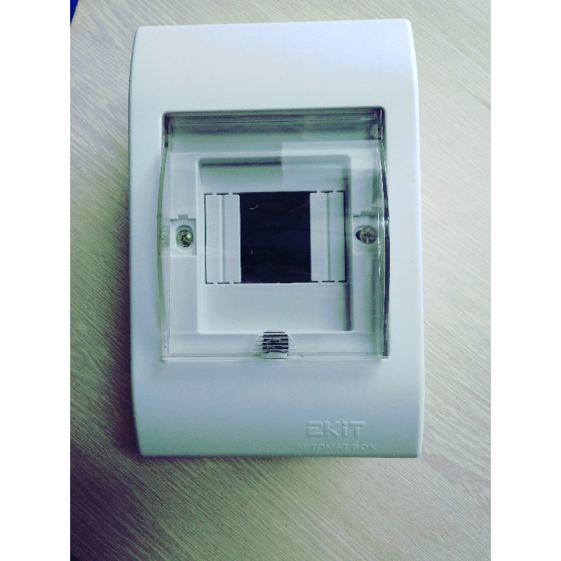 Tủ điện âm tường 2/4 EKIT