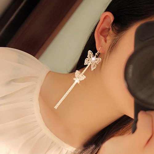 Bông tai dạng dài tua rua hình bướm đính đá xinh xắn