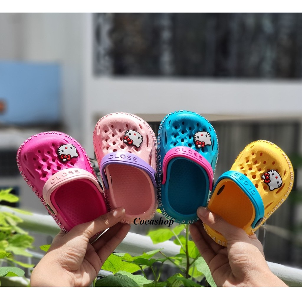 Giày sục, sục tặng kèm 2 sticker hình mèo kitty cho bé gái siêu nhẹ êm chân