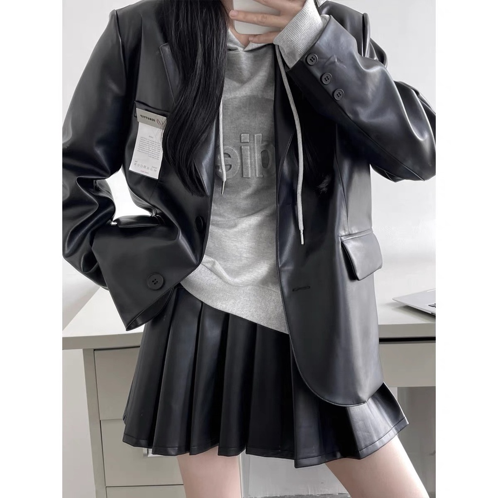 Áo khoác Blazer da phối với Chân Váy phong cách cá tính