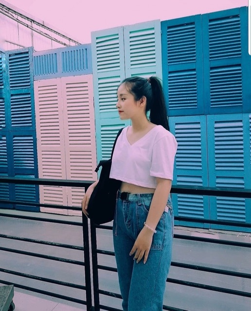 Áo croptop thun trắng, đen cổ tim sexy (ảnh thật) | BigBuy360 - bigbuy360.vn