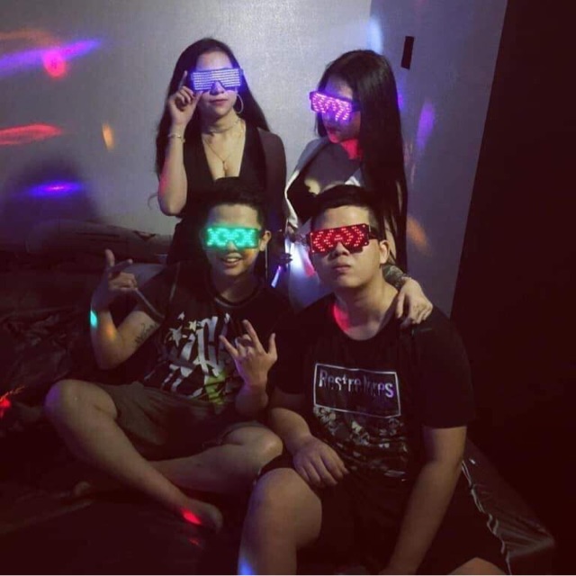 Kính Led đi bay