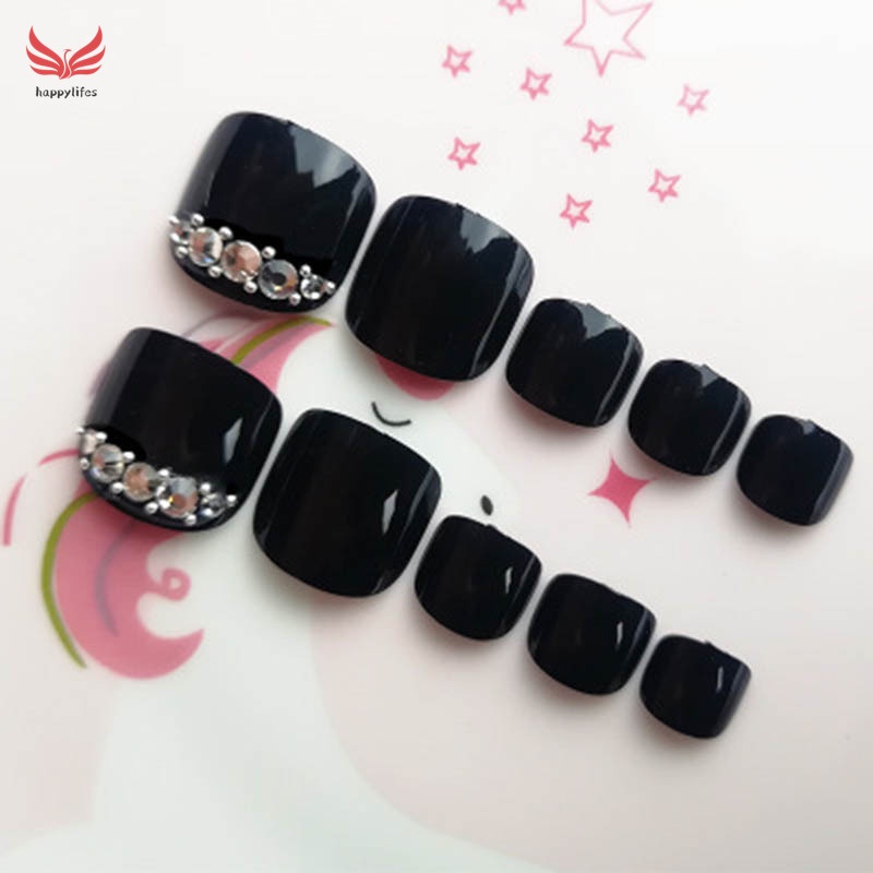 Móng chân giả màu đen phong cách đi biển mùa hè thời trang sành điệu