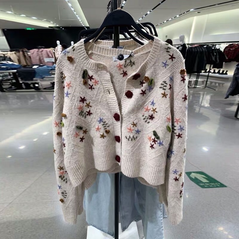 Áo khoác len thêu hoa Zara xuất dư