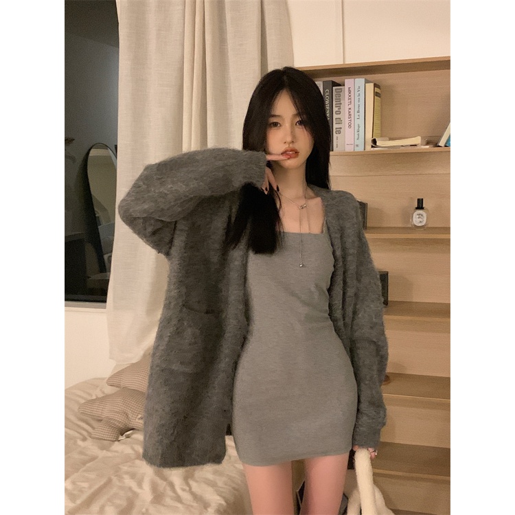 「MOTEL7」 Set Áo Khoác Cardigan Len Sát Nách Cổ Chữ V Dáng Dài Vừa Phải + Đầm Dệt Kim Phong Cách Hàn Quốc Thời Trang Thu Đông Cho Nữ