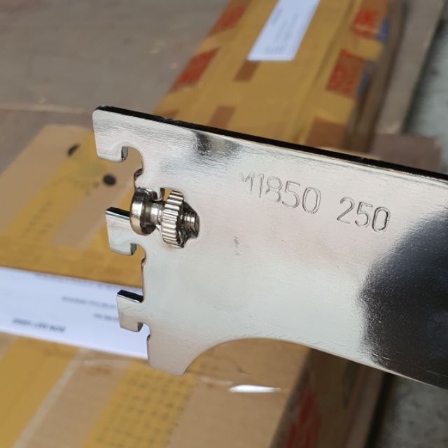 Tay đỡ thanh hộp inox vuông M1850
