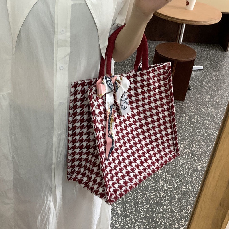 Túi xách tote vải canvas cỡ lớn họa tiết caro đẹp mắt 2022 cho nữ