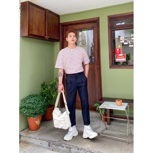 Quần baggy có thun nhỏ hai bên, phong cách Hàn Quốc. Form Unisex nam nữ đều mặc được