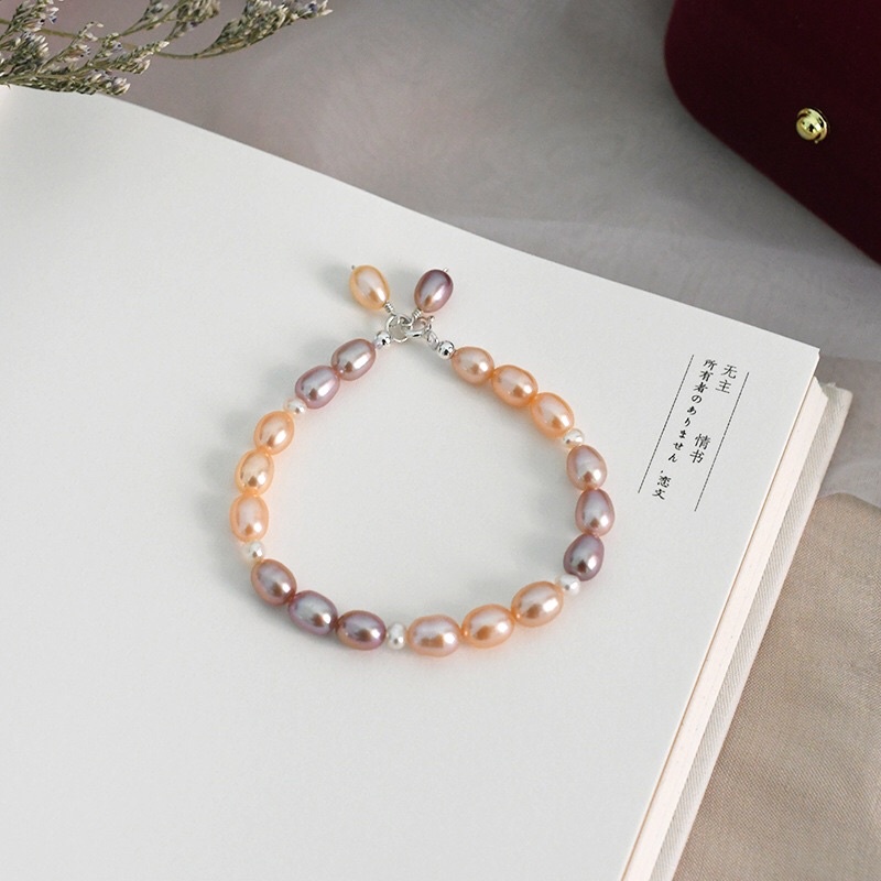 Vòng tay gạo hạt dài khóa bạc
