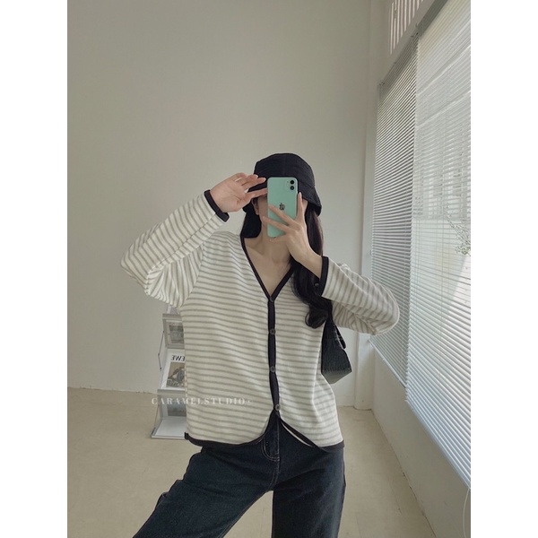 Áo cardigan sọc, viền đen