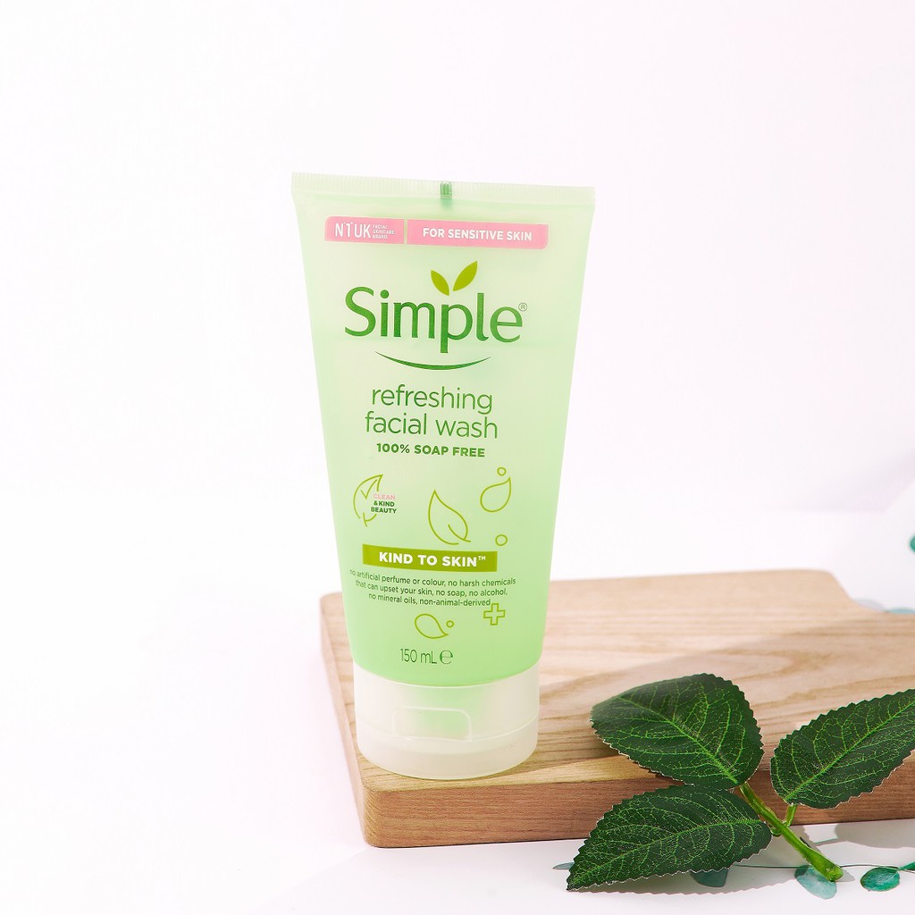 Sữa rửa mặt dạng gel làm sạch da dịu nhẹ Simple Facial Wash Kind To Skin 150ml | BigBuy360 - bigbuy360.vn