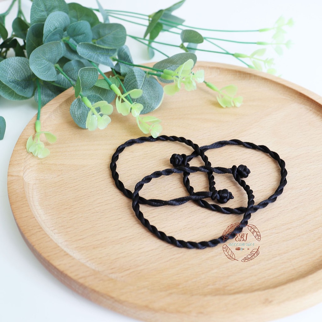 Vòng Tay EBI Chỉ Đỏ May Mắn