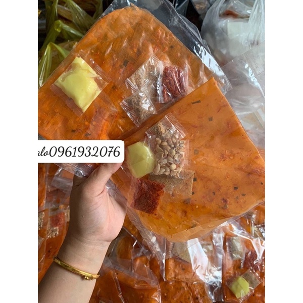 Lẻ 1bịt bánh tráng bơ ngũ vị
