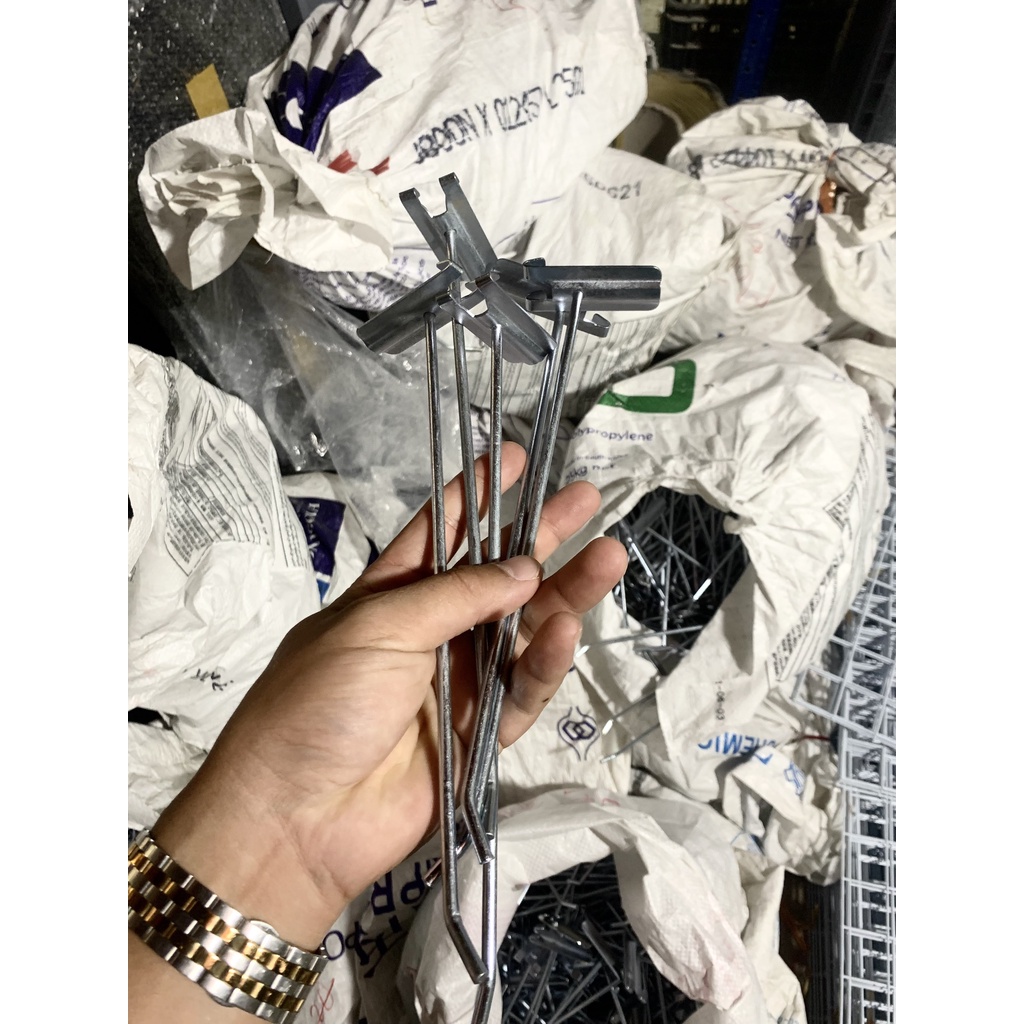 50 Tay Cài Lưới Treo Đồ  đủ kích thước, tay cài lưới treo phụ kiện điện thoại, treo đồ dùng