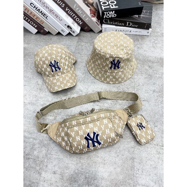 Túi đeo chéo MLB NEWYORK MONOGRAM MÀU KEM, chất vải Canvas chống thấm nước, có kèm túi nhỏ thời trang , chuẩn xịn